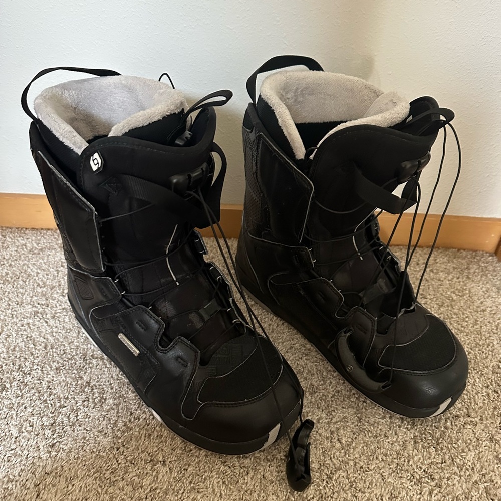 Used Men’s Salomon Faction Snowboarding Boots
